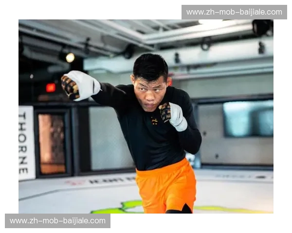 血色八角笼:当“吸血魔”李景亮遇见“半绝地”马修,这一战关乎尊严与救赎 血色八角笼:当“吸血魔”李景亮遇见“半绝地”马修,这一战关乎尊严与救赎